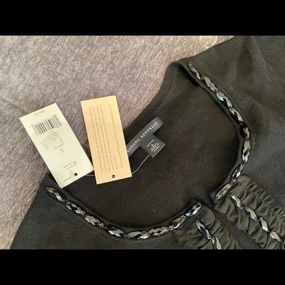 NWT Banana Republic black minimalist cozy classic embellished cardigan/sweater - Picture 10 of 12